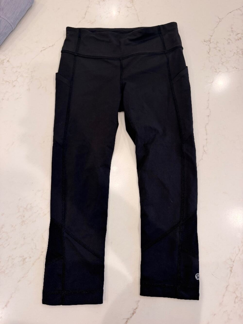 Lululemon Black Crop Leggings with Pockets – Size 4